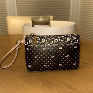 ANNE KLEIN WRISTLET- NEW!